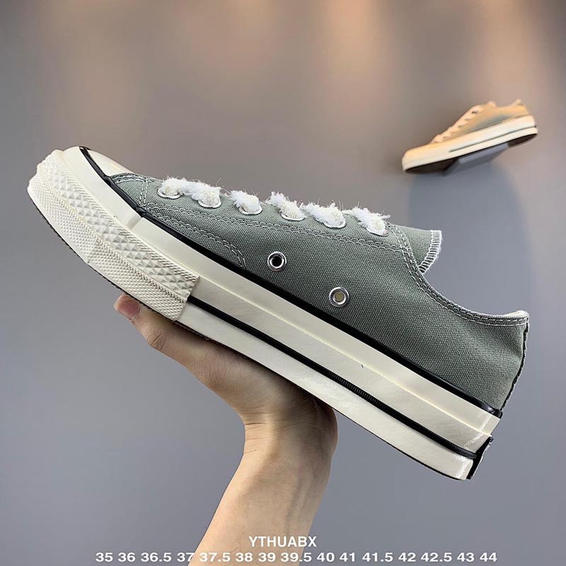 converse ukuran 44