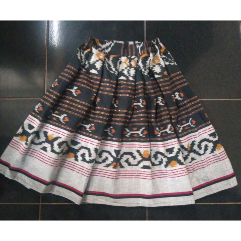 rok tenun motif toraja original B2