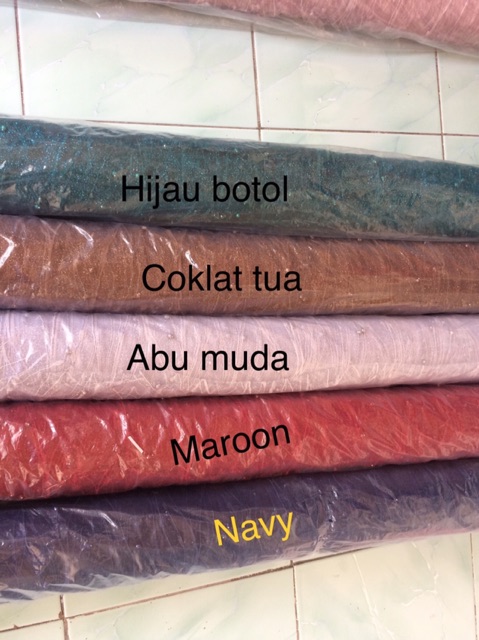 Kain tulle akar mutiara