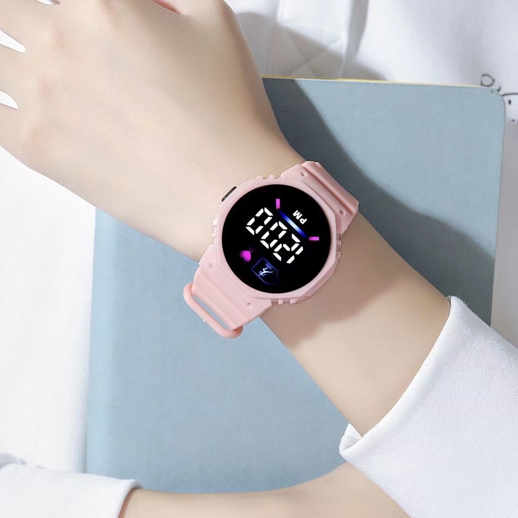 Jam Tangan Wanita Digital Watch LED Rubber Electonic Fashion Tampilan Warna-Warni