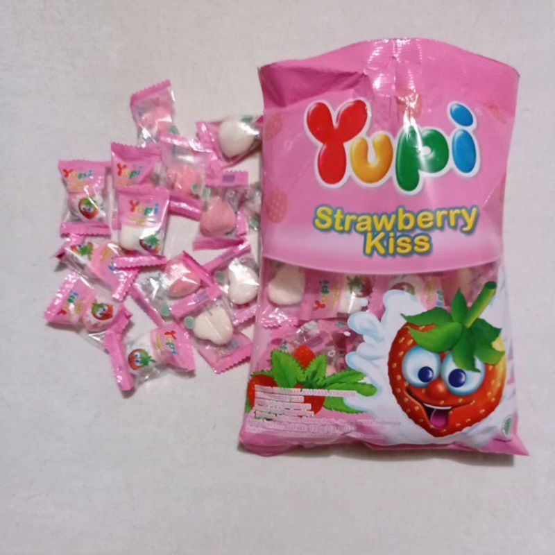 

Permen Yupi Strawberry Kiss Bag Isi 50pcs x 120g