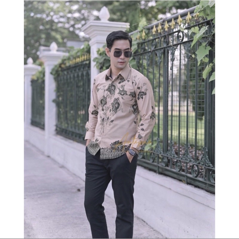 BATIK PRIA LENGAN PANJANG SLIMFIT MODERN