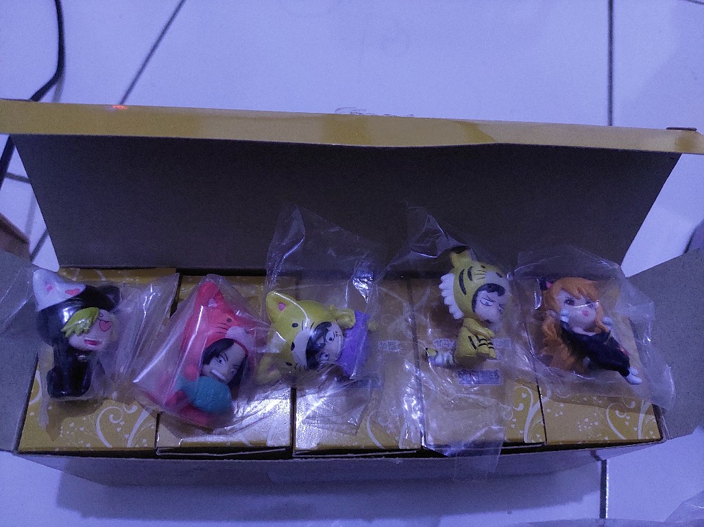 Bandai One Piece Nyan-piece Cat Mascot Gashapon Figure