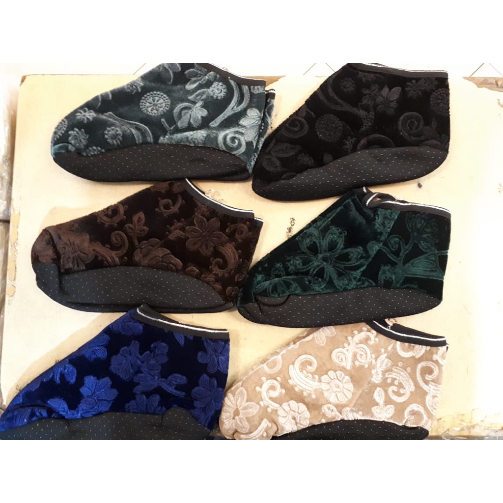 GROSIR / LUSIN Kaos Kaki Sepatu Tawaf Tinggi Dan Kaos Kaki Tawaf Pendek