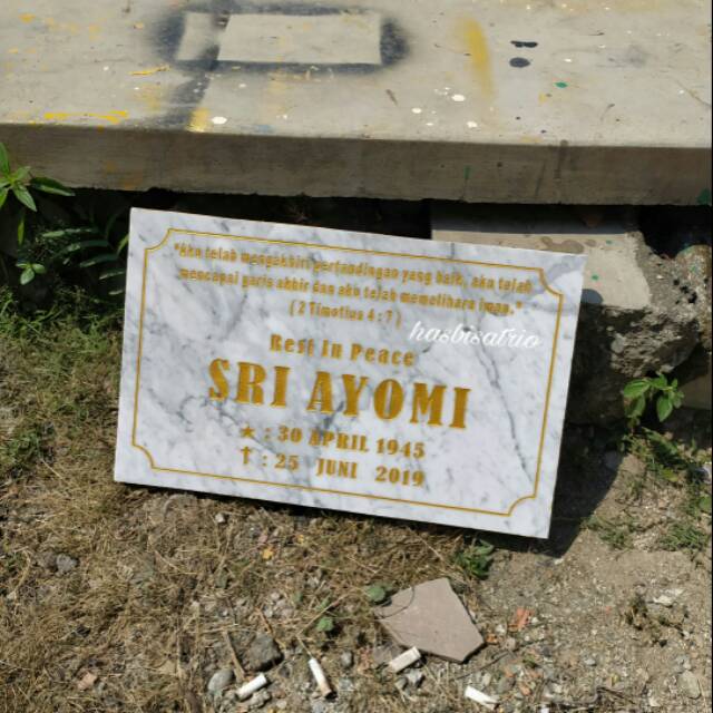 Batu nisan kristen lempengan batu marmer