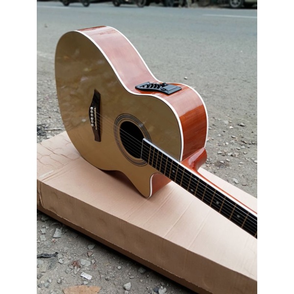 Gitar Akustik Elektrik Taylor Tanam Besi Bandung