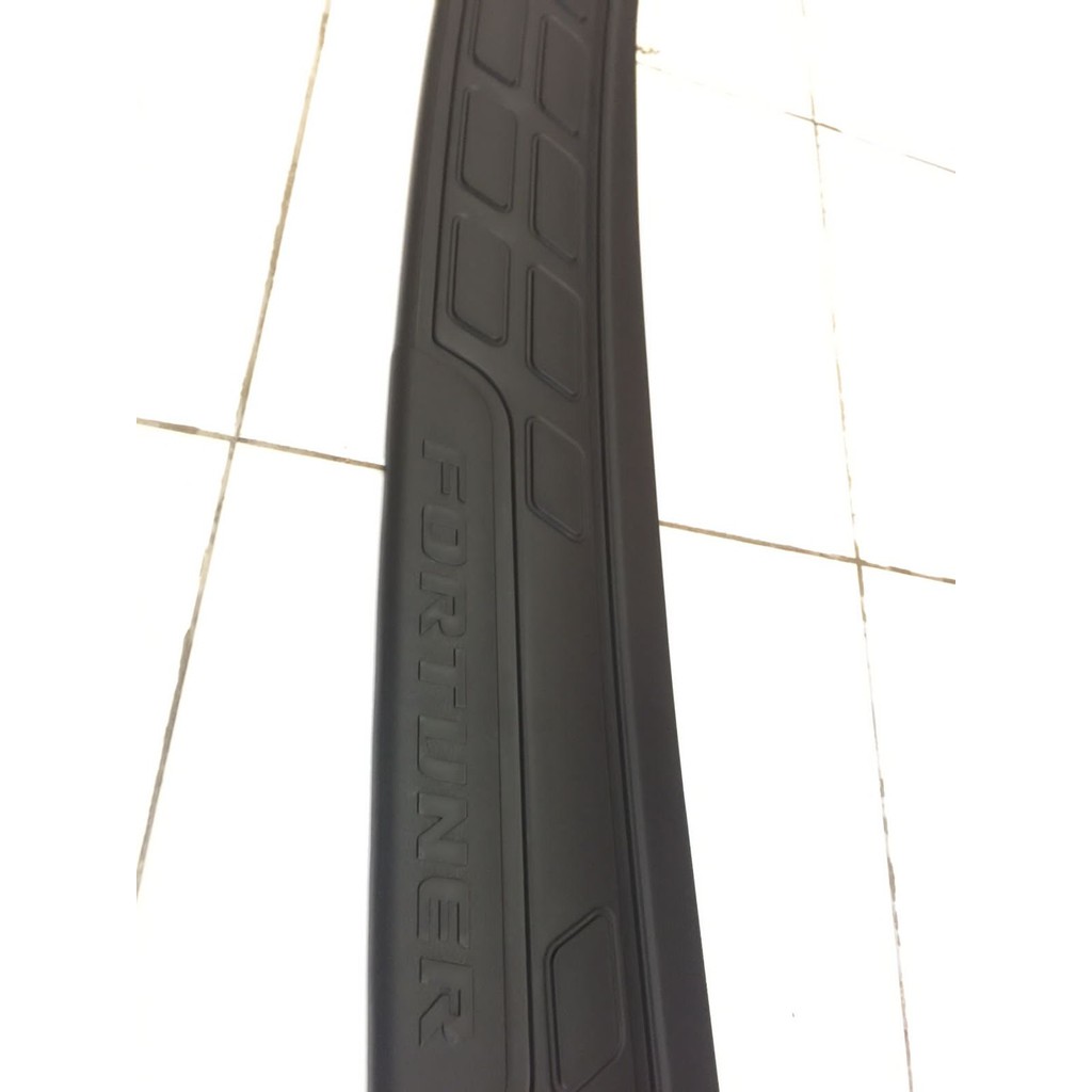 Sillplate Belakang All New Fortuner Rear Scuff Black Sporty