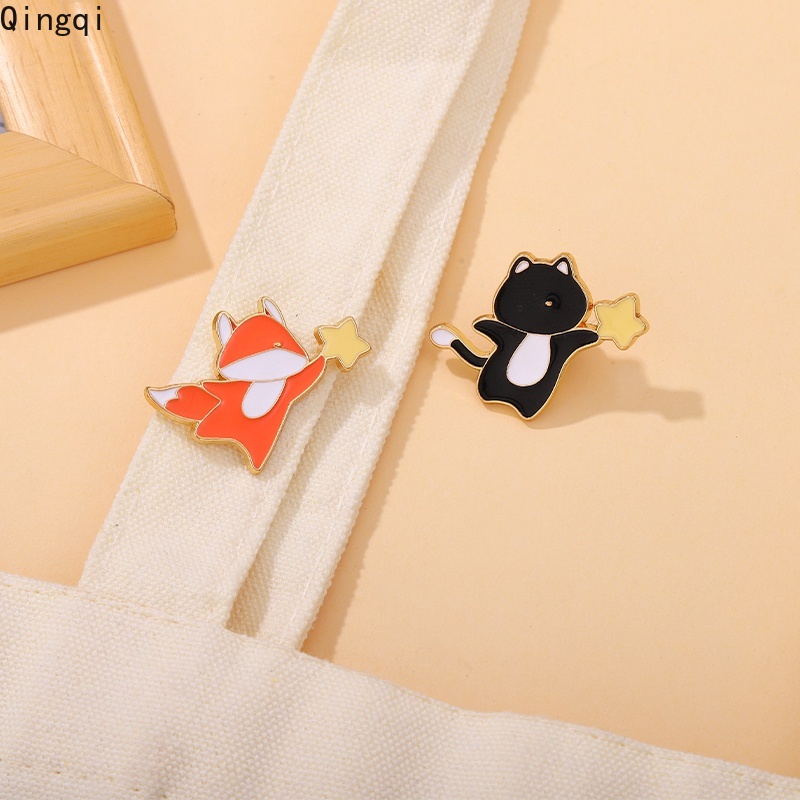 Bros Pin Enamel Bentuk Kartun Hewan Kelinci Rubah Bintang Bahan Metal Untuk Hadiah Teman