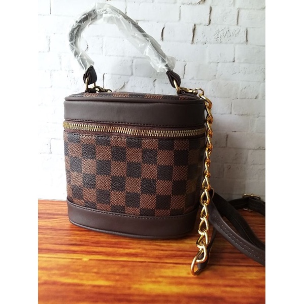 Tas Tabung LV