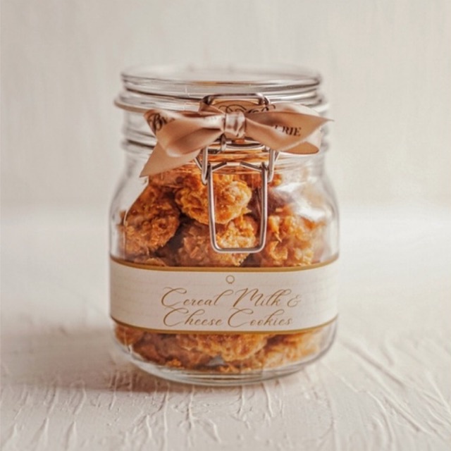 

Cereal Milk & Cheese Cookies