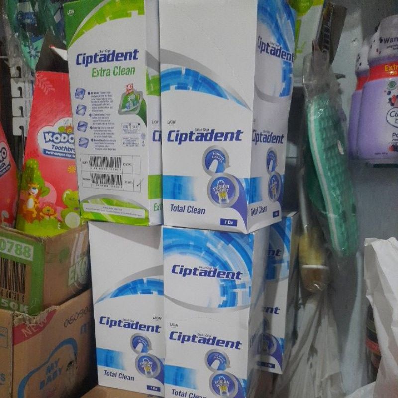 Sikat Gigi Ciptadent Total Clean lembut di gusi kepala sikat yang ramping