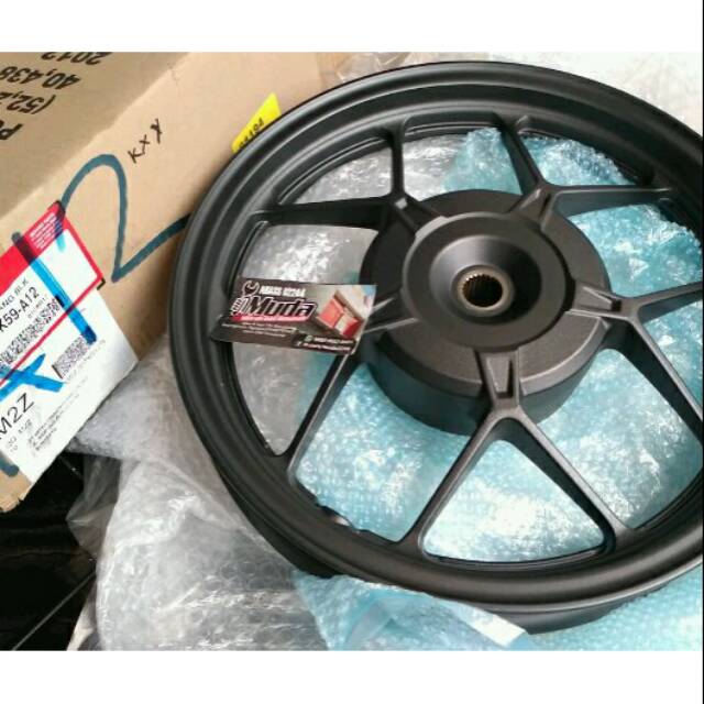 Velg racing belakang honda Vario 150 original