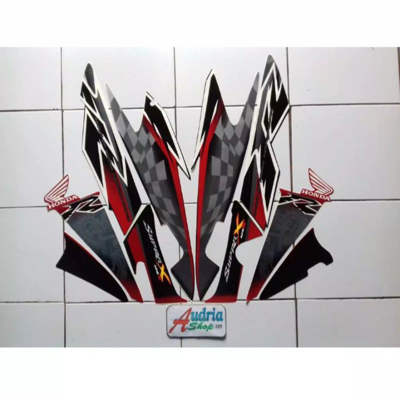 Stiker Honda Supra x 125 tahun 2008 warna hitam-meeah