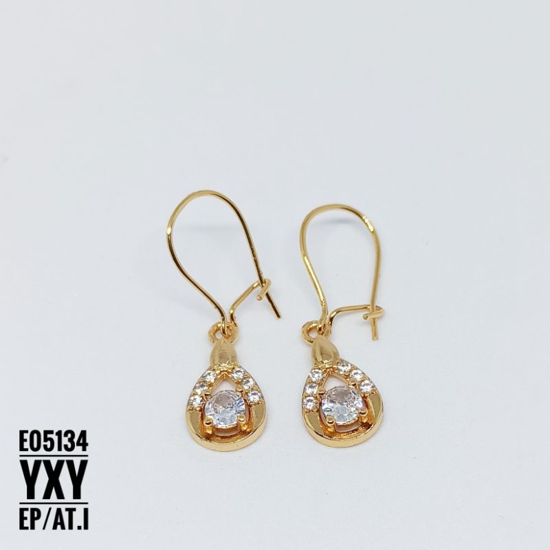 Anting Yaxiya Zircon Oval Gold E05134