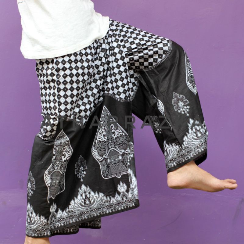 Celana Sarung Batik Motif Gunungan Putih - Sarung Batik Dewasa