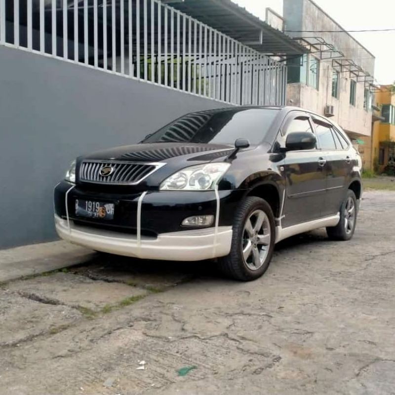 bodykit harrier -- toyota harrier Bodykit Toyota Harrier Satu Set Duraflex  Grade A -- pnp, bergaran