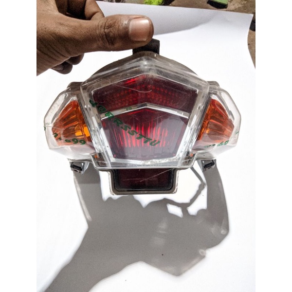 lampu belakang Stoplamp Yamaha Xeon karbu