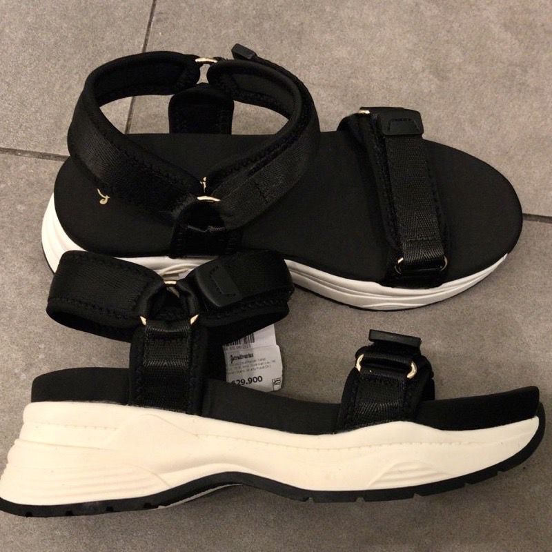 Jastip Sendal Stradivarius