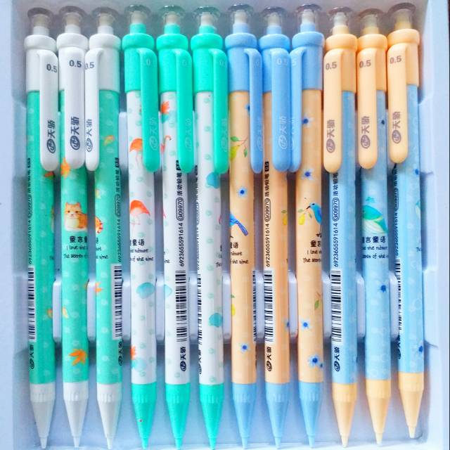 

Pensil mekanik Tizo lucu
