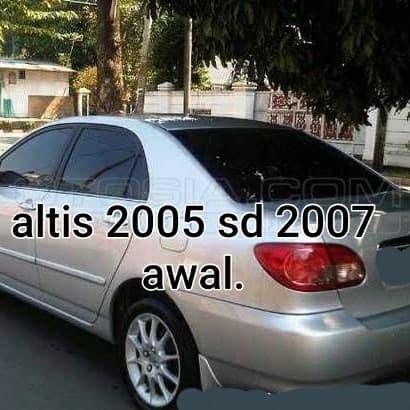 TOYOTA COROLLA ALTIS 02 - 07 LINER - INNER FENDER