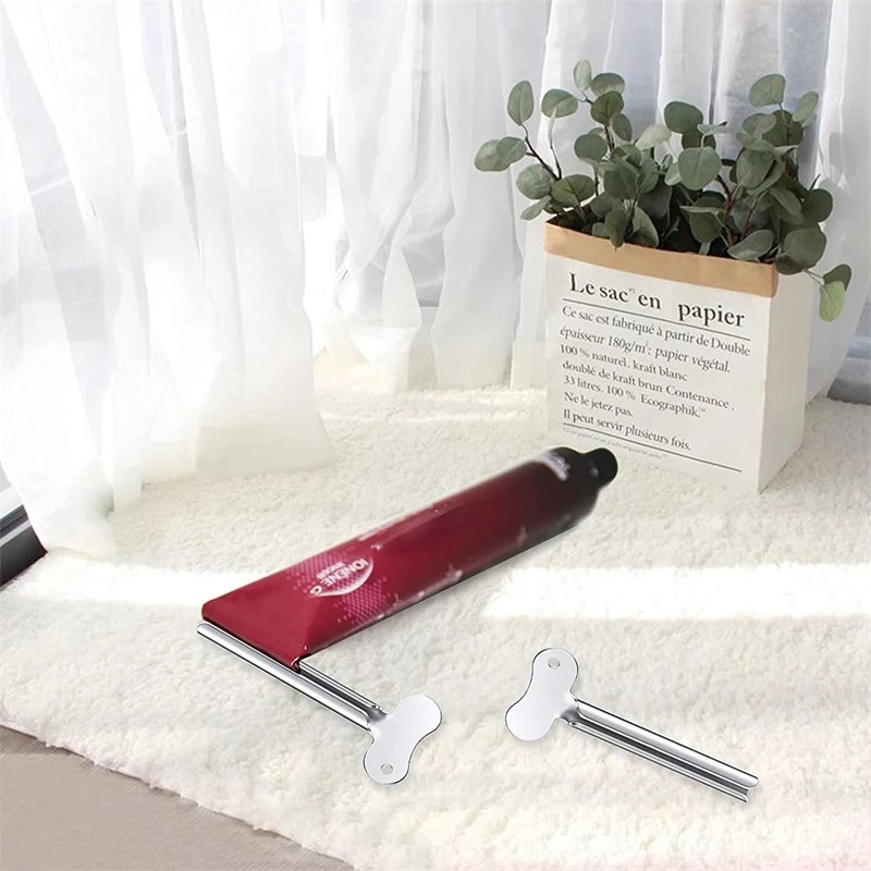 1pc Alat Peras Pasta Gigi Multifungsi Bentuk Kunci Bahan Stainless Steel