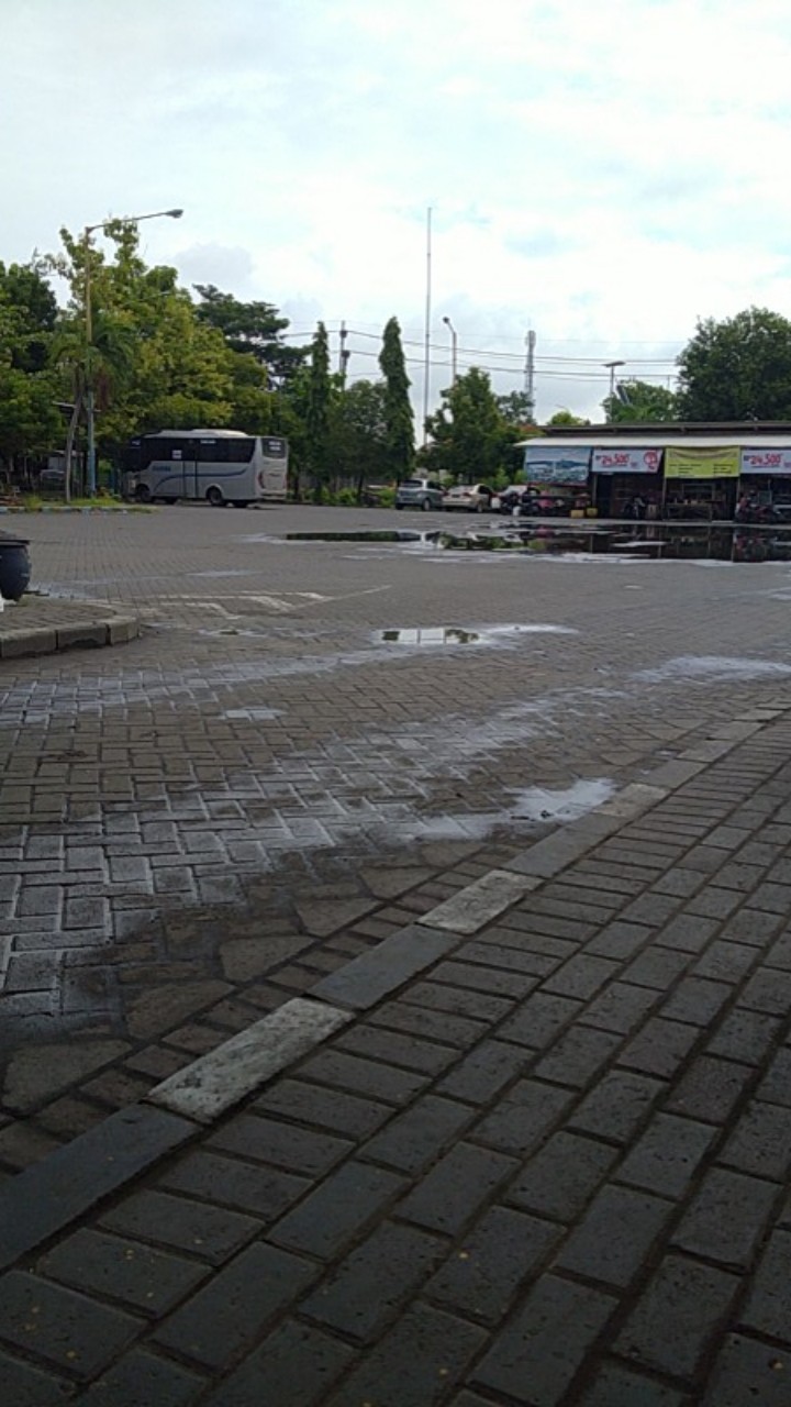 Parfum Helm  Helmet Disinfectant Pengharum Anti Jamur Kuman Bakteri - Kuning