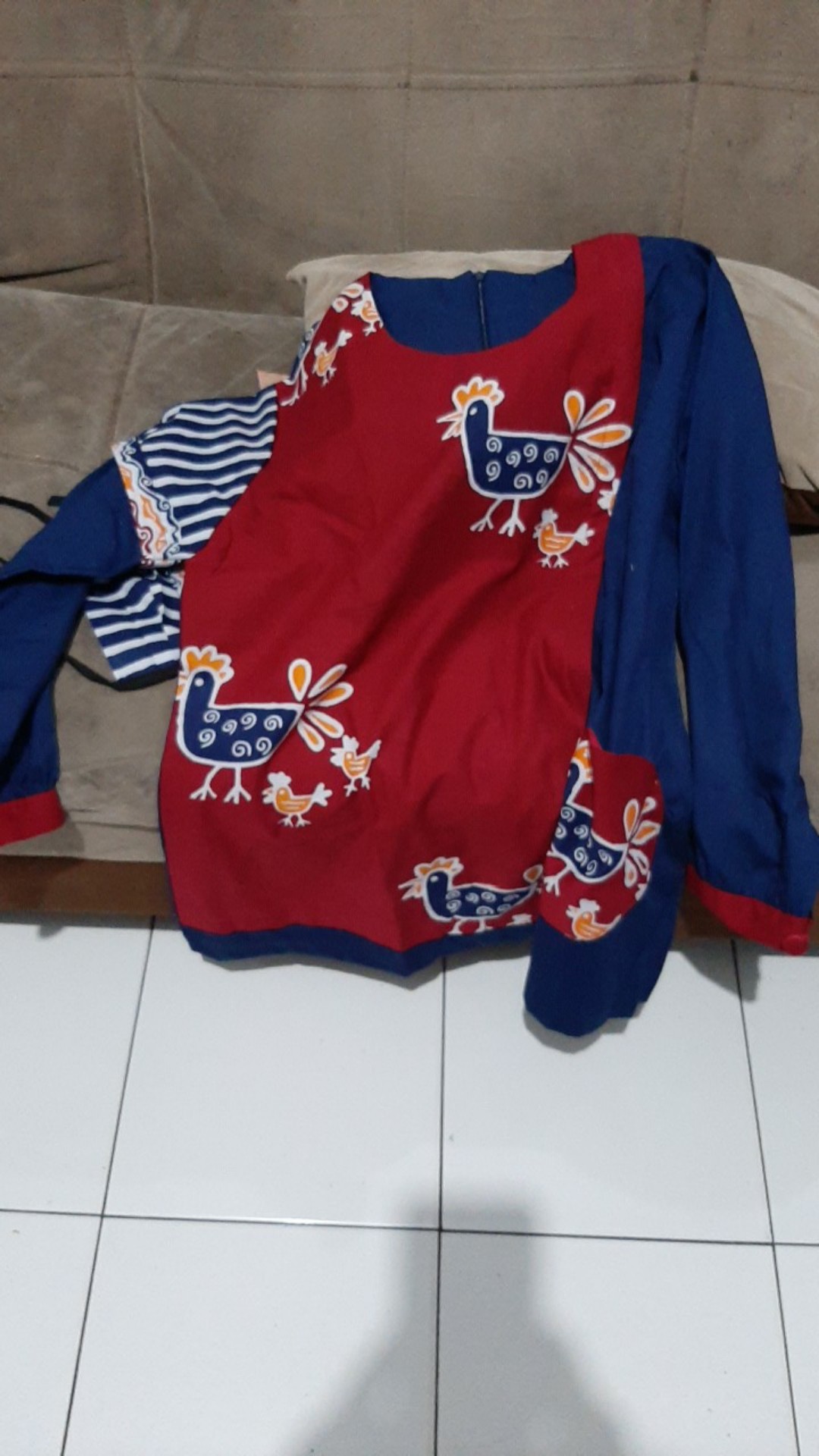 Blus Batik Cap Ayam Saku Bundar
