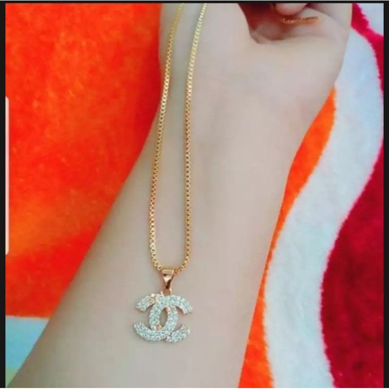 kalung cuping warna emas liontin+liontin cantik