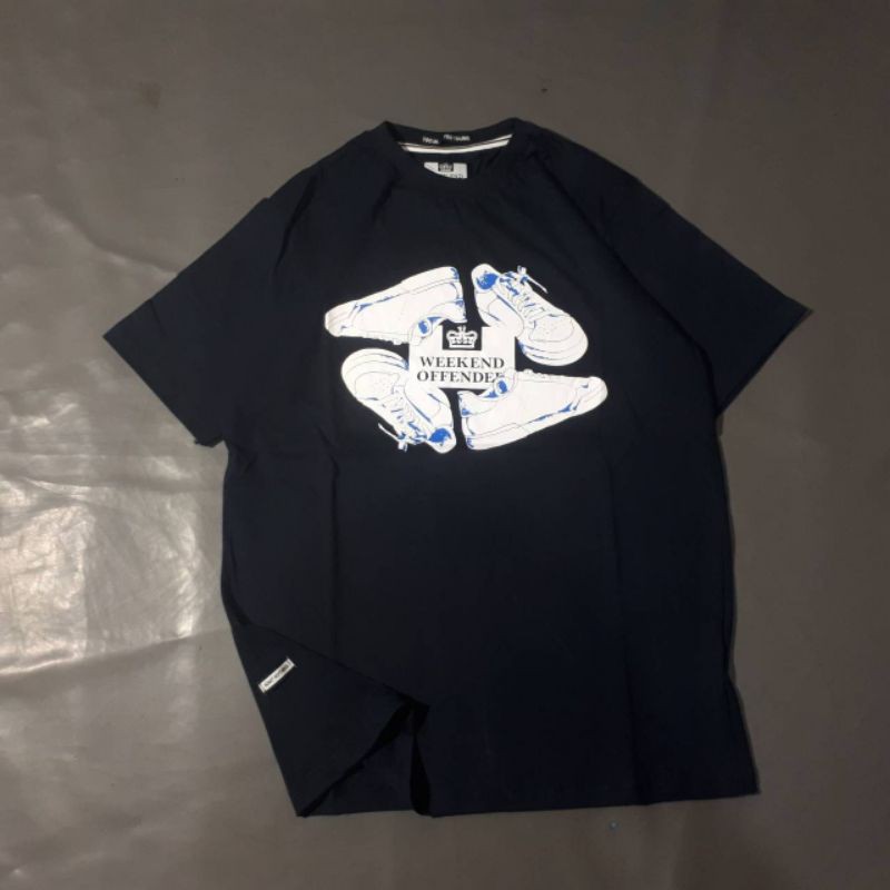 Kaos Weekend Offender Logo Shoes T-Shirt Weekend Offender Casual Baju Weekend Offender Navy