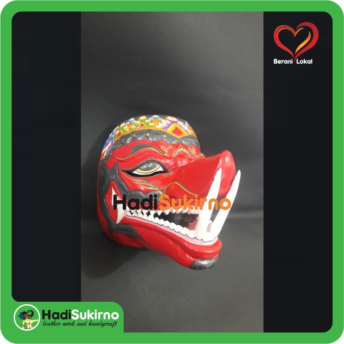 Topeng kayu cakil halus cat merah taring besar