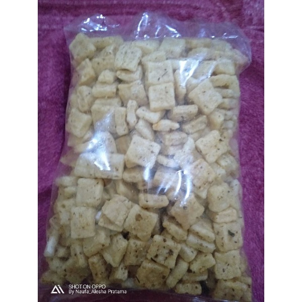 

krupuk camilan medan rasa lombok ijo