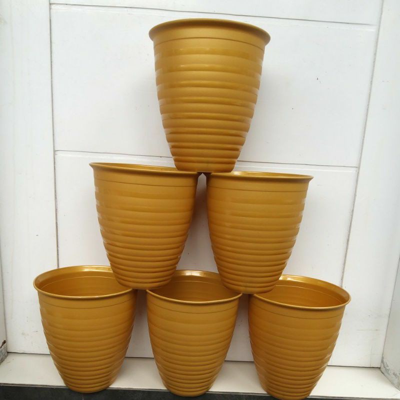 Pot Bunga P-BEE185T Gold Taiwan Plastics diameter 18 cm Pot tanaman hias Pot Taman Pot Outdoor Emas