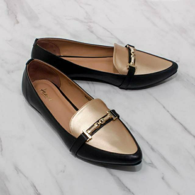 Urban Heaves Loafers wanita Salma Gold New - Loafers wanita premium