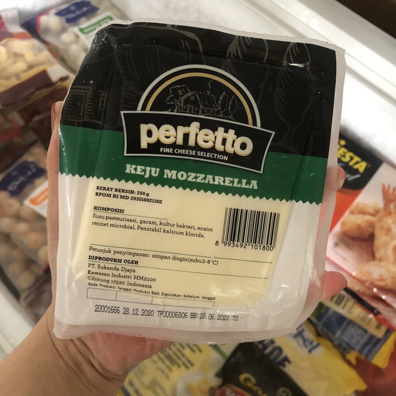 

Perfetto Keju Mozzarella Cheese 250gr ORI 100%