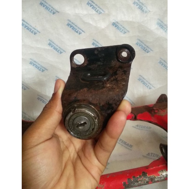 KUNCI KONTAK CB100 ORIGINAL