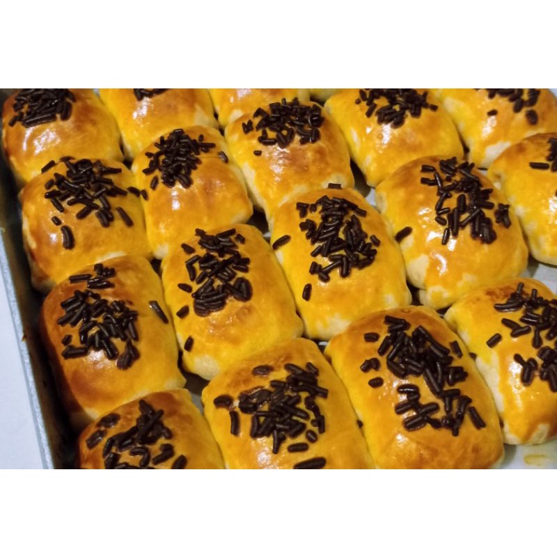 

Bolen pisang coklat keju