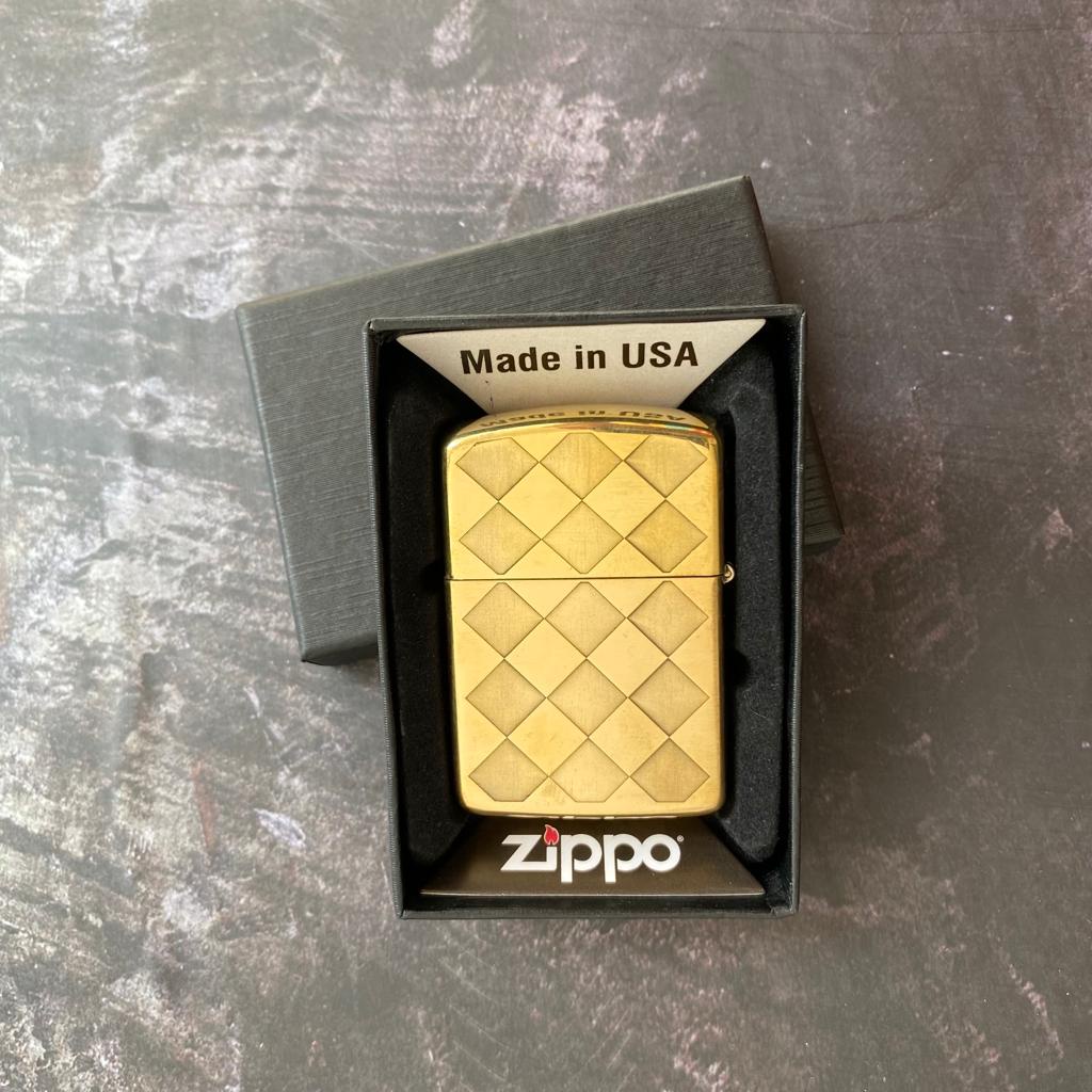 Korek Api ZIPPO Gold Premium Blue Checkered