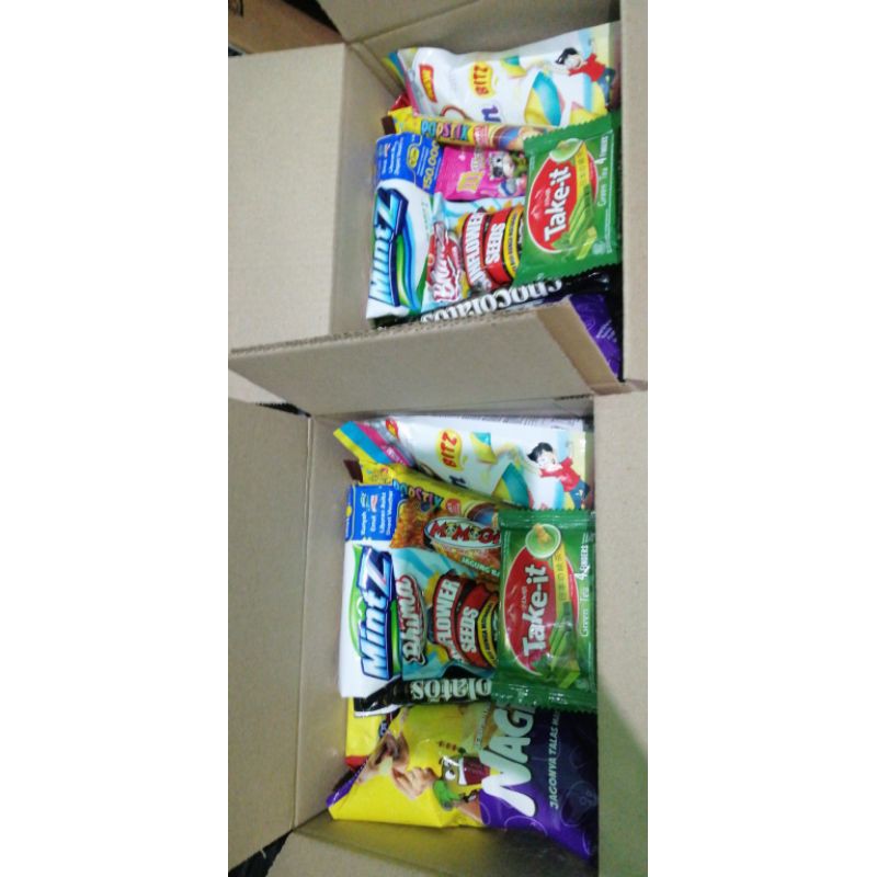 

Hadiah Wisuda/Ulang Tahun/Kado Wisuda/Kado Snack/Hampers Wisuda/Hampers Snack