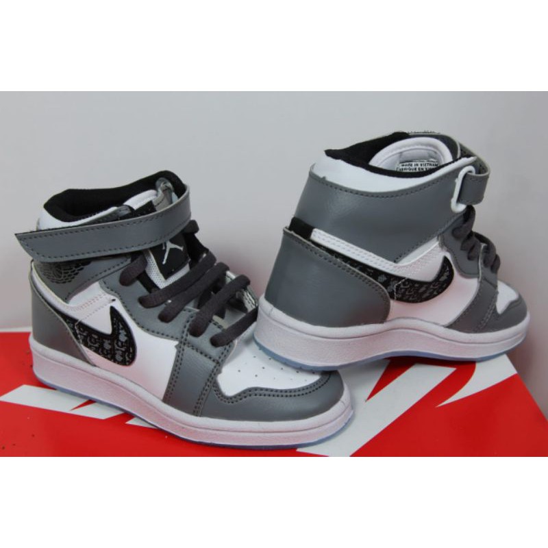 Sepatu air jordan anak nike air jordan anak sepatu jordan anak nike jordan anak size.26-35 free box
