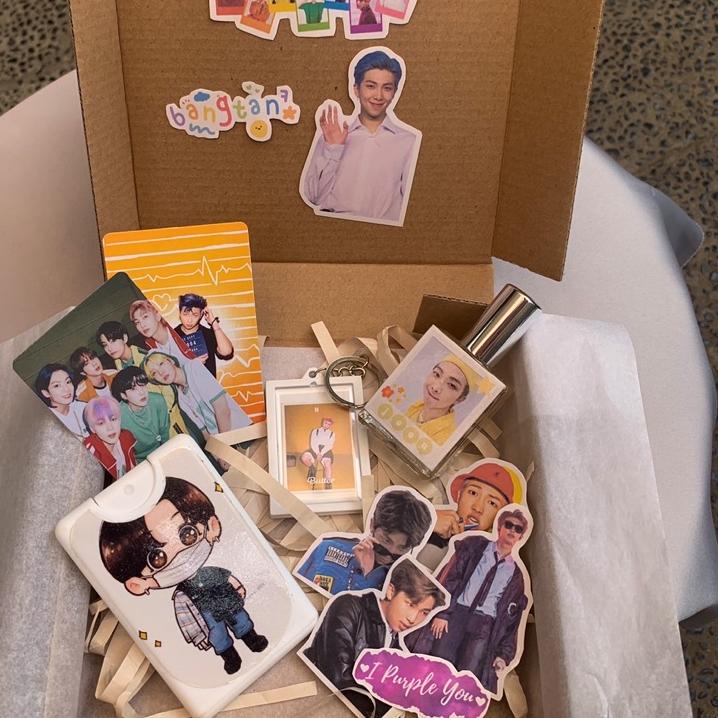 Bagus Banget.. HAMPERS GIFT BOX SPECIAL BTS EDITION | GIFT BIRTHDAY | ARMY GIFT BOX