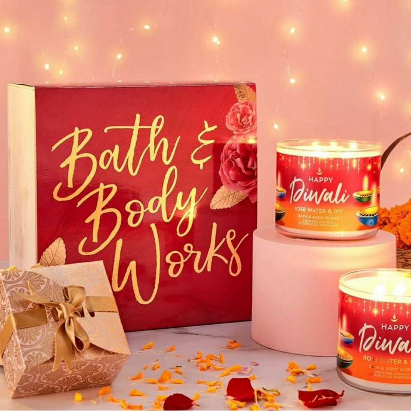 BATH &amp; BODY WORKS BBW ROSE WATER &amp; IVY 3-WICK SCENTED CANDLE 411 G LILIN WANGI 3 SUMBU UKURAN BESAR PENGHARUM RUANGAN ROSEWATER