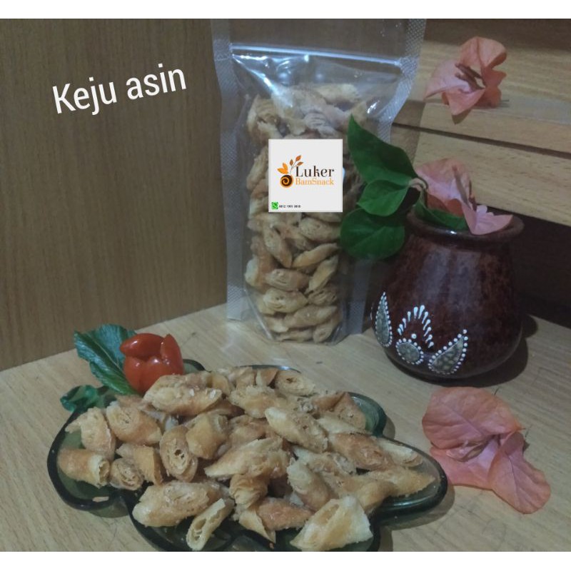 

lumpia kering keju asin