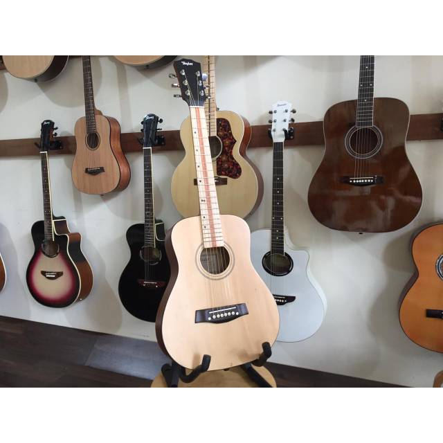 Gitar Akustik Taylor 3/4  Double Run (Natural) Free Tas