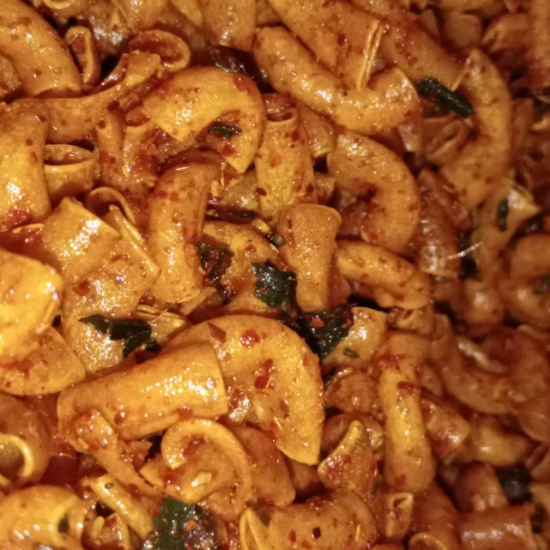 

MAKARONI PEDAS DAUN JERUK