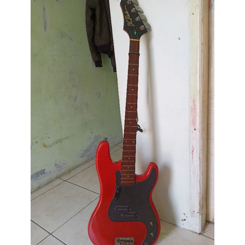 Bass BC Rich