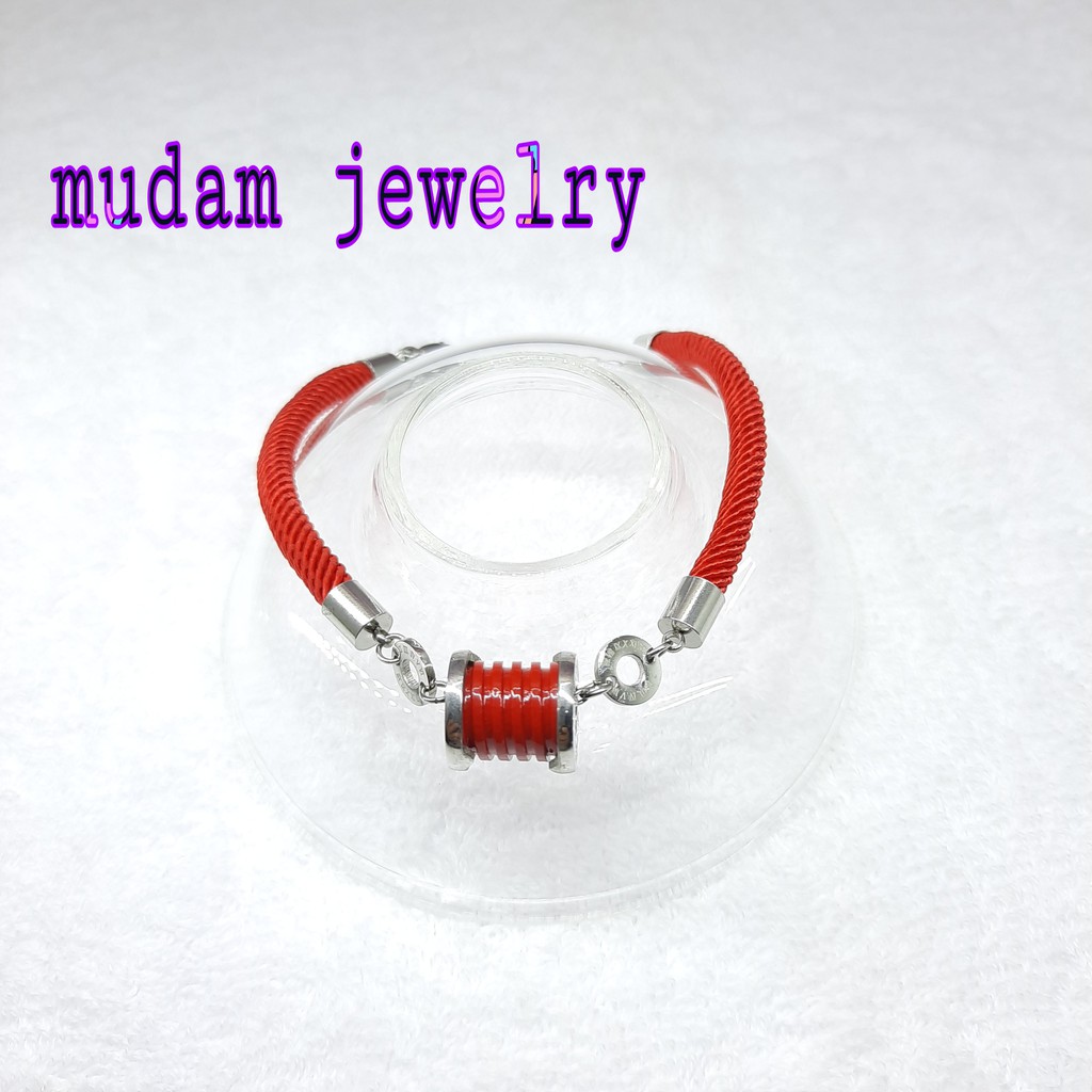 Gelang Tali Merah Charm Baja Titanium Warna Silver