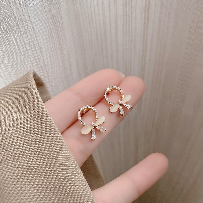 Anting Stud Opal Bentuk Pita Warna Emas Gaya Korea Untuk Wanita