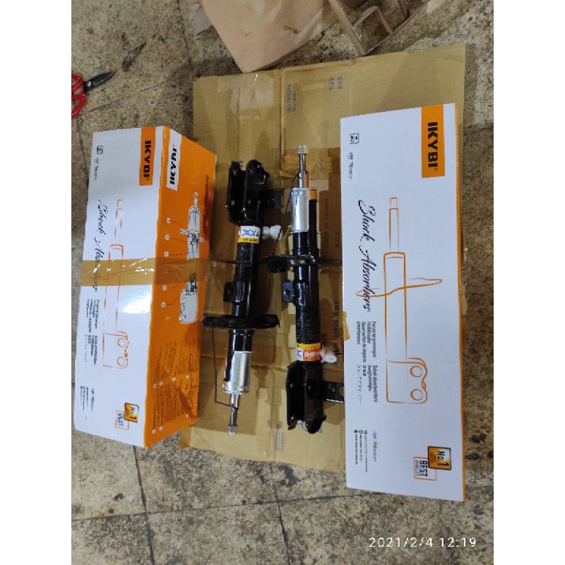 Shock Breaker set depan Ertiga IKYB