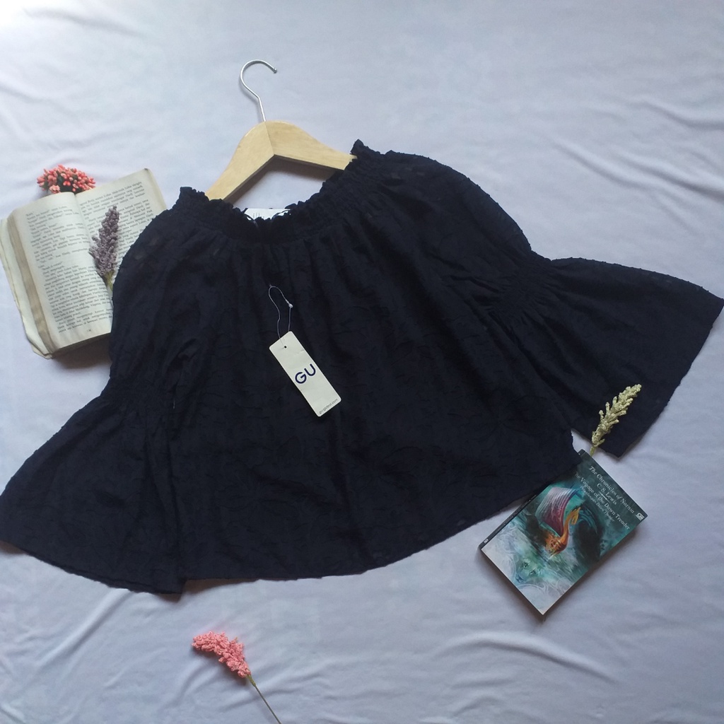 Uniqlo Blouse Wanita Baju Lengan Panjang Brokat Pesta Brukat