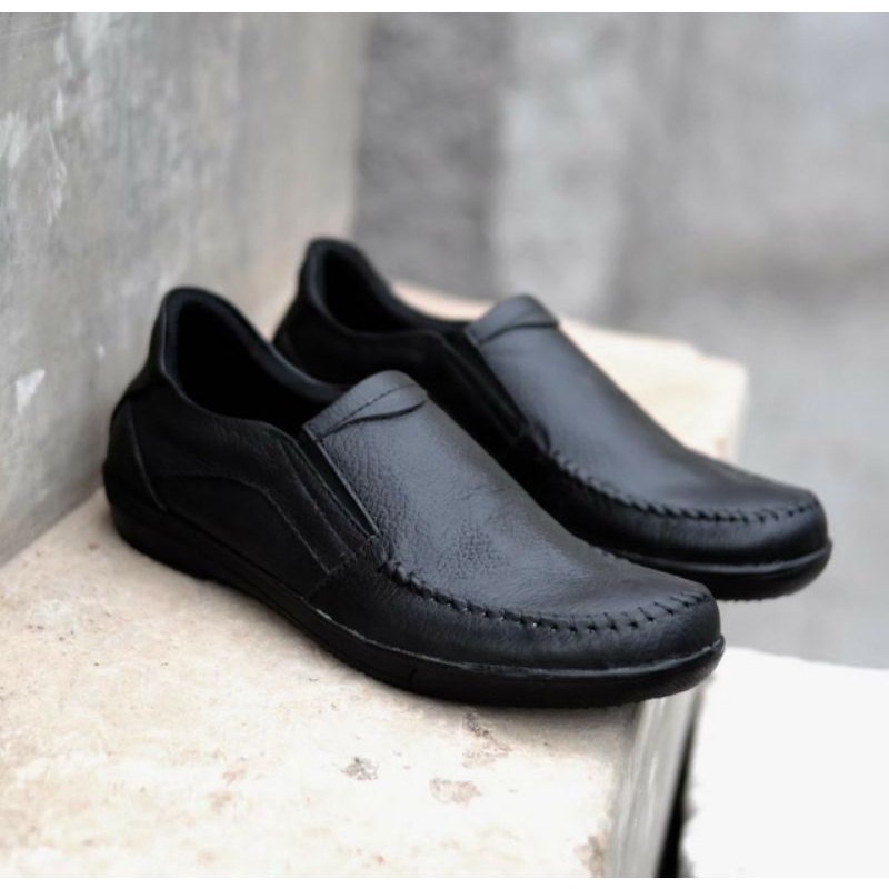 ZGZG Sepatu Kulit Pria Slip On Casual Pantofel Tanpa Tali Selop Kerja Kantor Formal